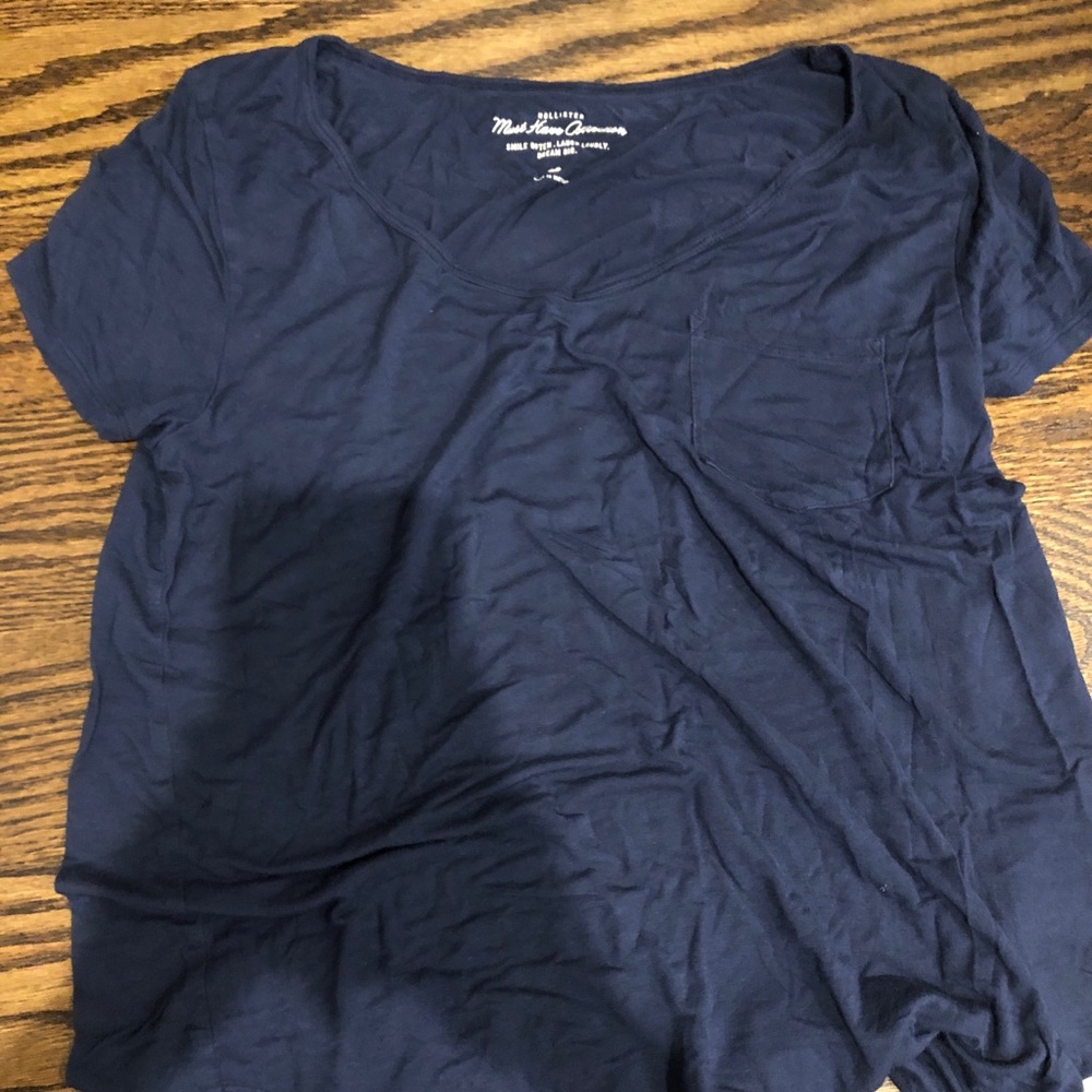 Hollister navy v neck tee